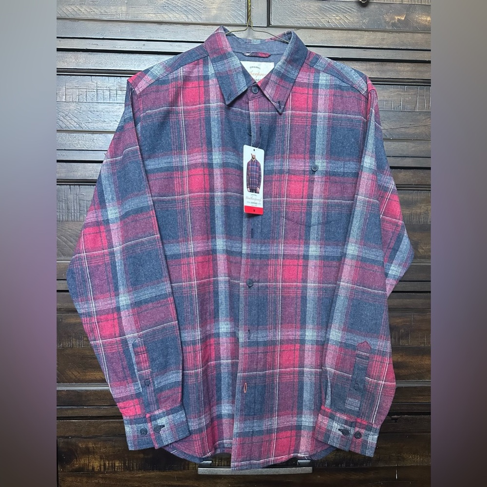 Weatherproof Red and Gray  Plaid Casual Button Down Shirt Size Medium
